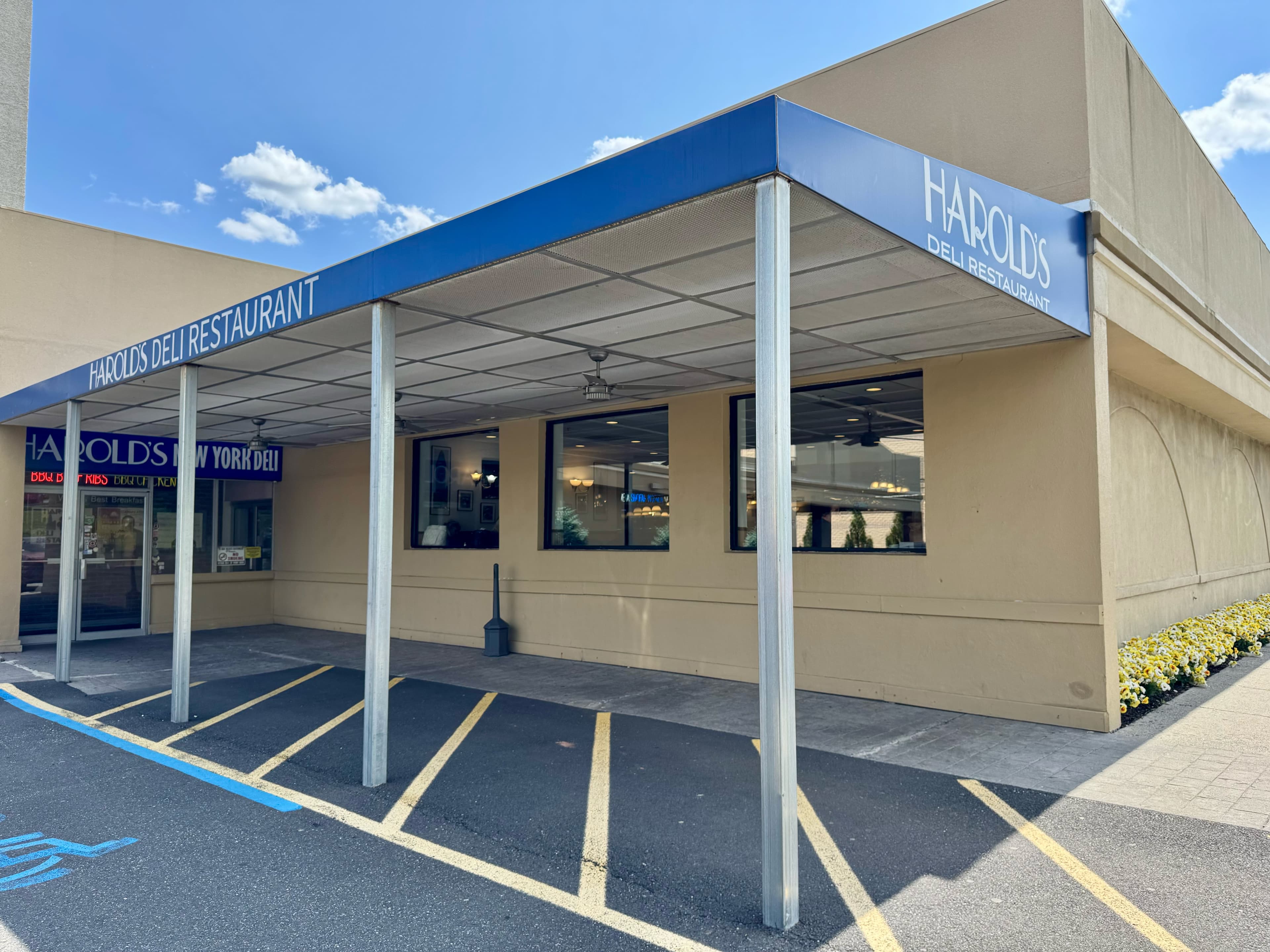 Harold's Famous Deli exterior